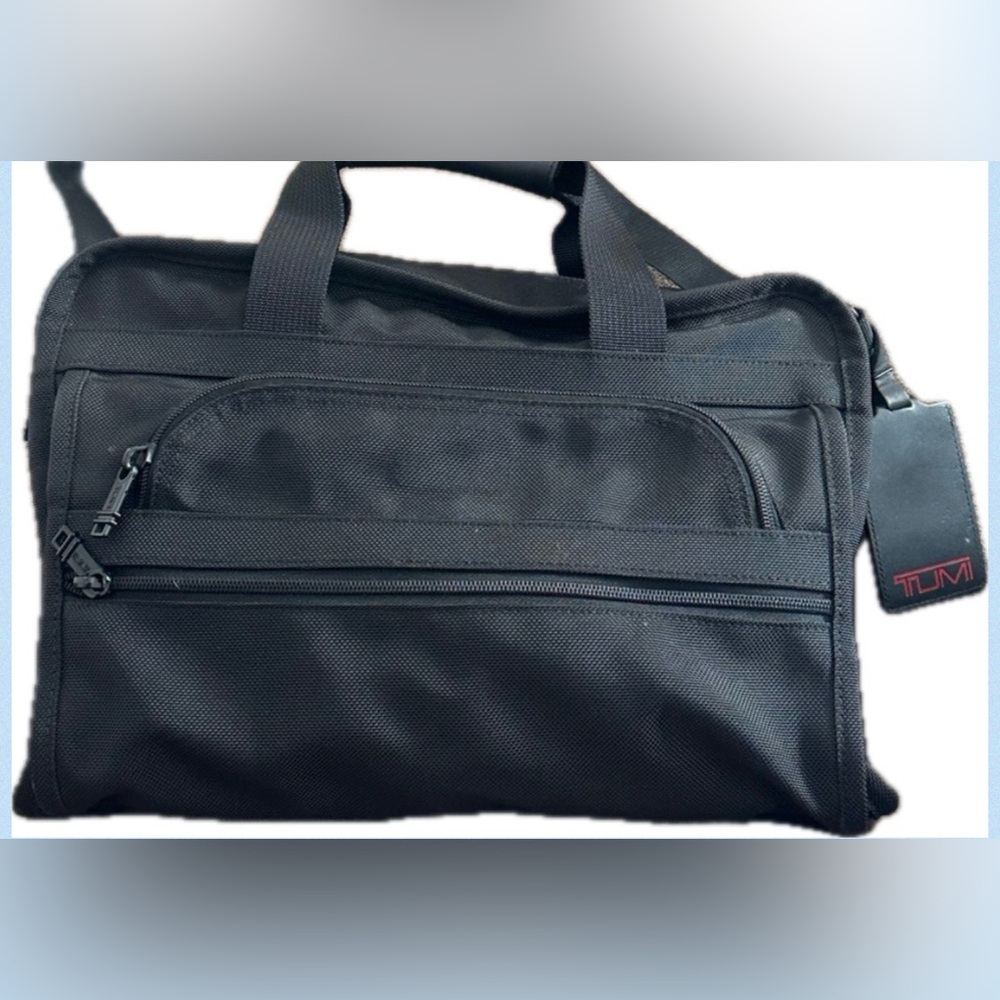 TUMI Weekender, EUC - Picture 4 of 6